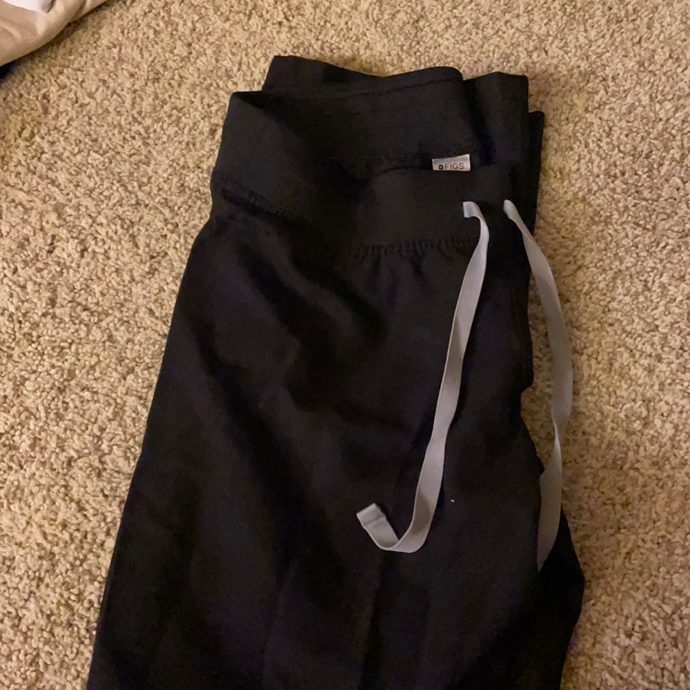 Figs Livingston black scrub pants